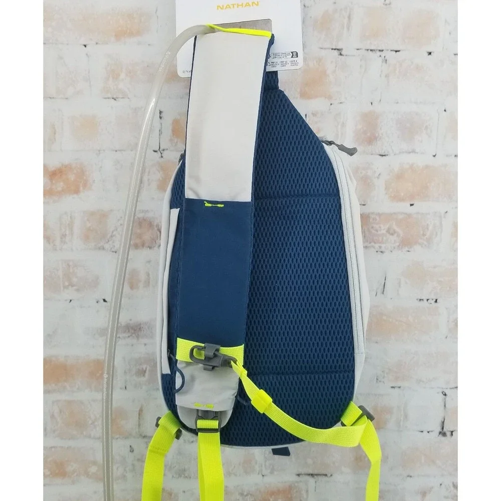 NWT Nathan Limitless Run 6 Liter Sling Hydration Backpack (750 ml / 25 Fl oz.)